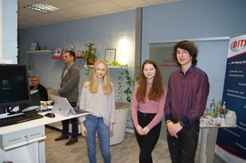 Schüler der Landesschule Pforta beim Besuch der Firma BITS GmbH Business IT Solutions ©Stadtverwaltung Naumburg (Saale)