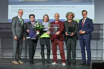vlnr Prof. Axel Teichert (Präsident Architektenkammer), Ute Freund (stellv. OB), Gaby Heijltjes (Architektin), Stefan Neugebauer (Intendant), Peter Zirkel (Architekt), Sven Haller (Staatssekretär Ministerium für Infrastruktur und Digitales) &copy;Viktoria Kühne